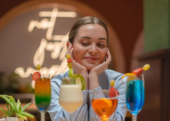 Homestay Echinus Lara Hotel