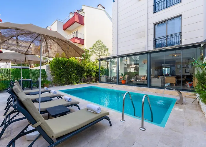 Homestay Echinus Lara Hotel