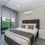 Homestay Echinus Lara Hotel *