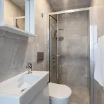 Homestay Echinus Lara Hotel
