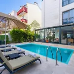 Homestay Echinus Lara Hotel
