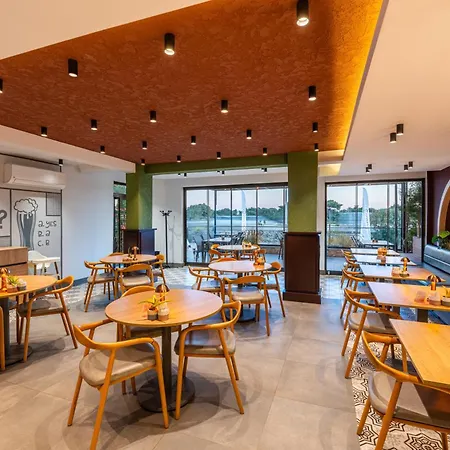 Echinus Lara Hotel